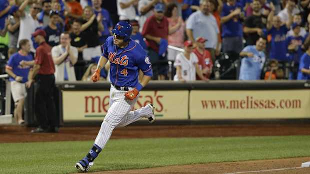 wilmer-flores-new-york-mets.jpg